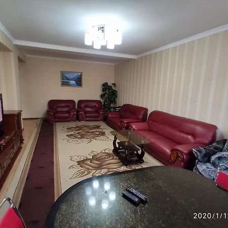 3 Room Frunze Bishkek Bagian luar foto